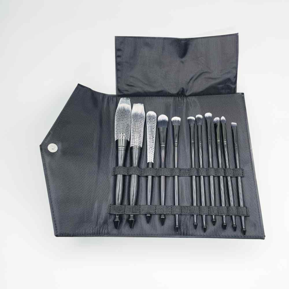 HB&Co Make up Brushes in Black Pouch 1pk